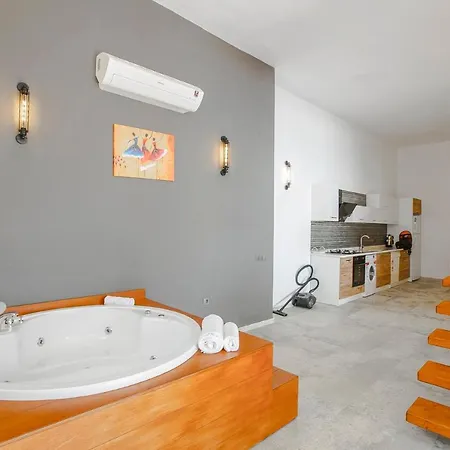 Vilă Gece Isolated Honeymoon Heated Pool *