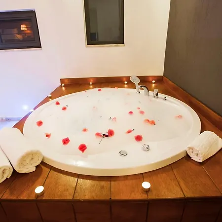 Vilă Gece Isolated Honeymoon Heated Pool *