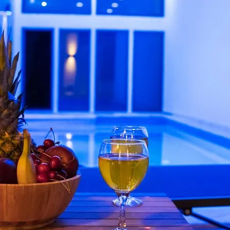 Gece Isolated Honeymoon Heated Pool Каш