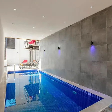 Gece Isolated Honeymoon Heated Pool Вилла *