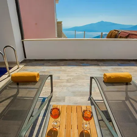 Gece Isolated Honeymoon Heated Pool